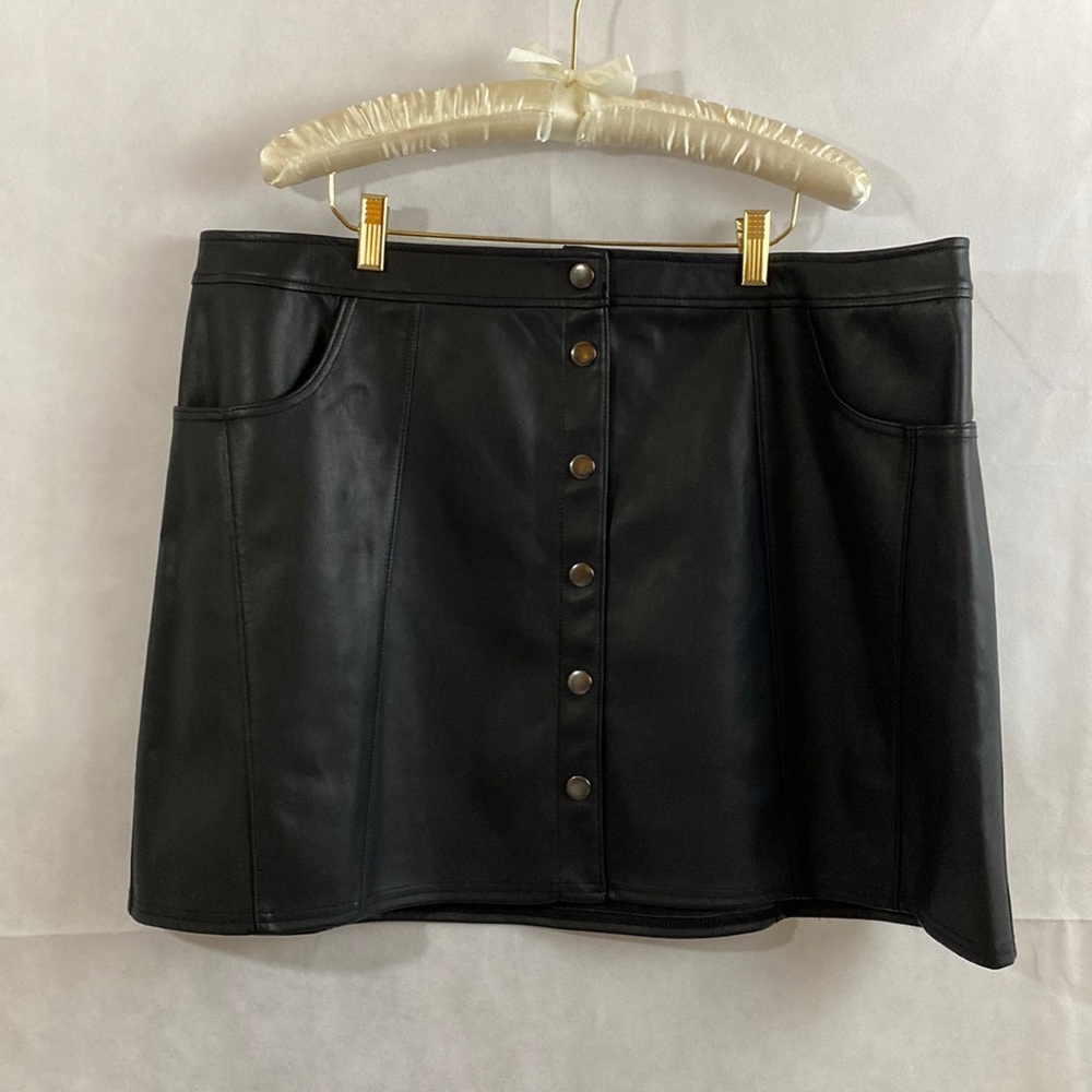 Express Faux Leather Black Skirt NWT size 18